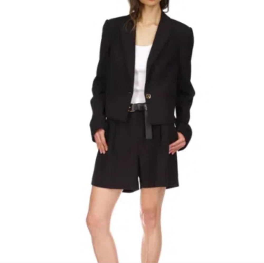 Women's Cropped Peak-Lapel Blazer